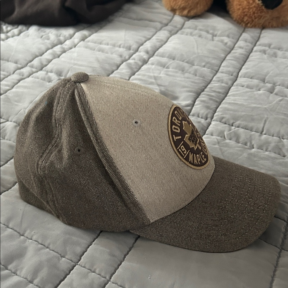NHL Toronto Maple Leafs Brown and Tan Hat - Picture 2 of 6